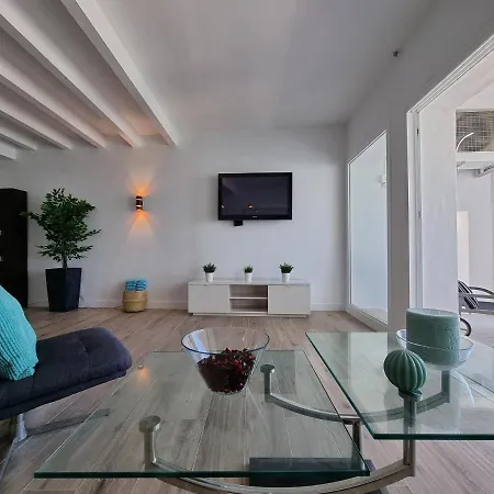 2 Bedroom Frontline Puerto Banus Views Rdr299 Apartment Marbella