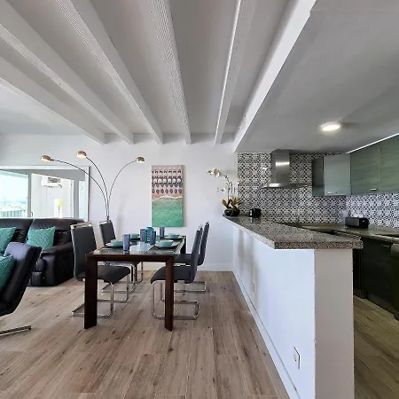 2 Bedroom Frontline Puerto Banus Views Rdr299 * Marbella