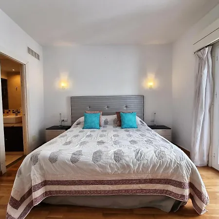 Apartment 2 Bedroom Frontline Puerto Banus Views Rdr299